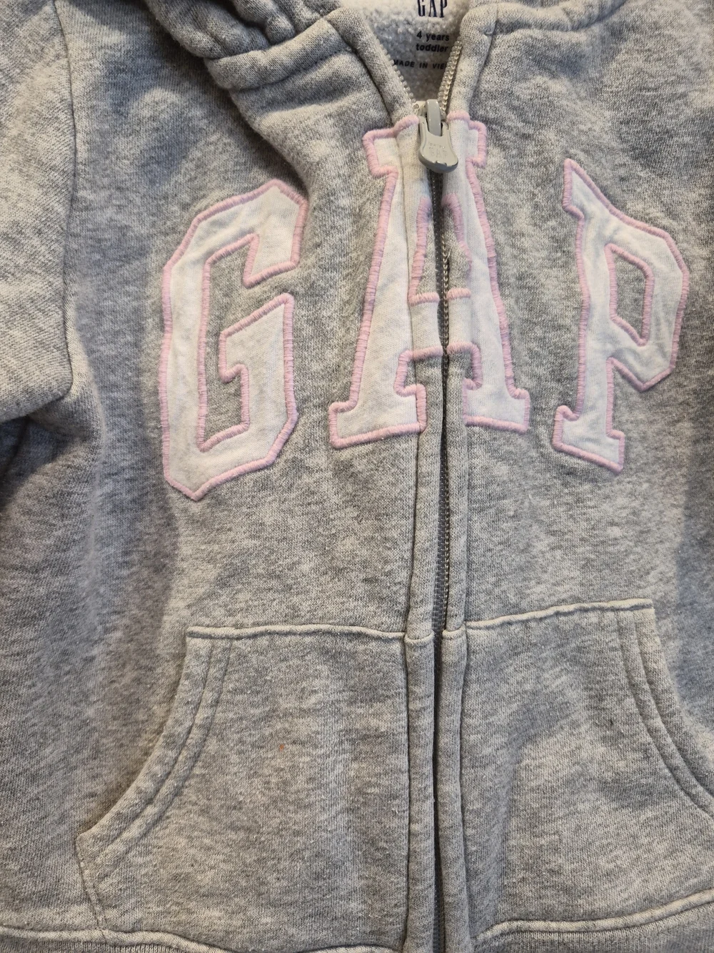 GAP soft gray